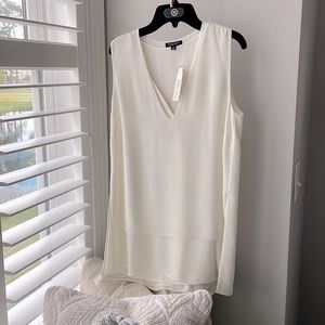 Etcetera ivory v-neck multi-layer blouse. Size 6. NWT. High-low hemline.